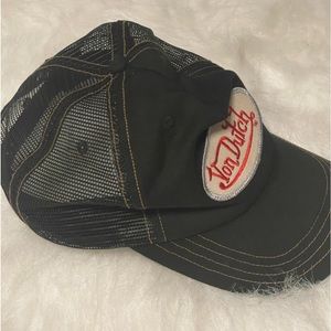 VON DUTCH Black Trucker hat